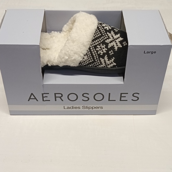 New Aerosoles women's 8 - 9 sherpa Snowflakes house warm cozy winter slippers - Picture 7 of 8